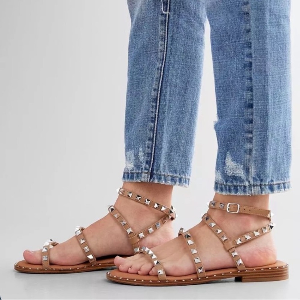 Steve Madden Tan Studded Sandals
